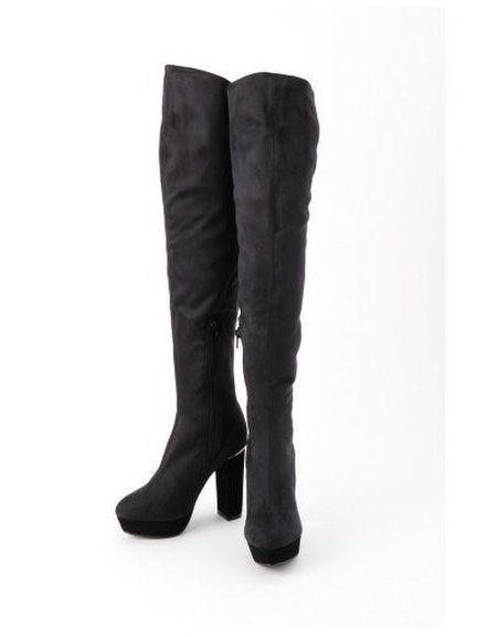 ニーハイブーツ